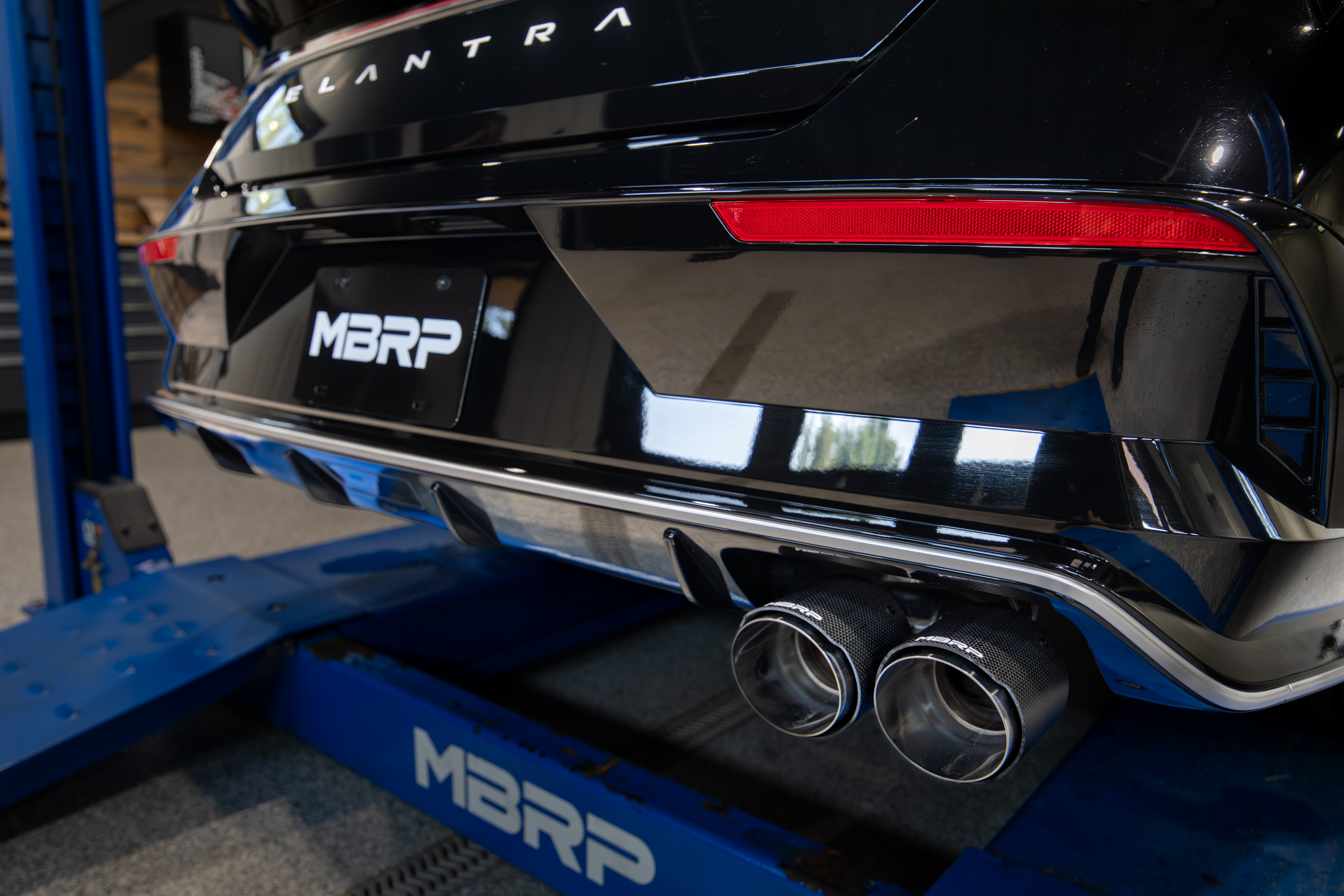 MBRP Exhaust 3in Axle-Back, Single Rear Exit With Dual Outlet Carbon Fiber Tip